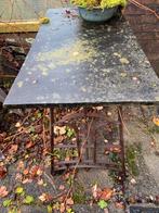 Vintage bricante Tafel met Metalen Onderstel, Huis en Inrichting, Tafels | Eettafels, Ophalen, Gebruikt, 100 tot 150 cm, Tot twee personen