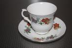kop en schotel royal victoria, Huis en Inrichting, Keuken | Servies, Ophalen of Verzenden, Gebruikt, Overige stijlen, Kop(pen) en/of Schotel(s)