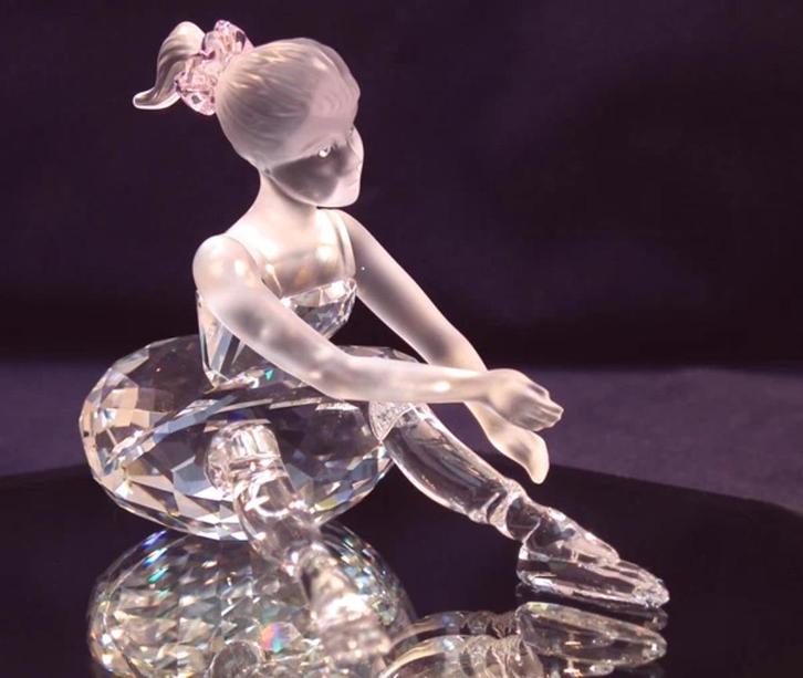 Swarovski Jonge Ballarina incl.doos & certificaat, Verzamelen, Swarovski, Nieuw, Figuurtje, Ophalen of Verzenden