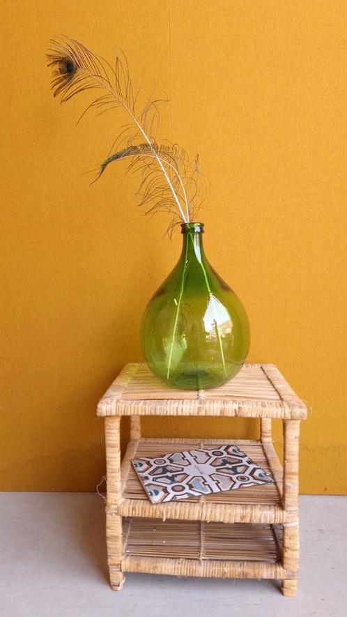 Vintage rotan lectuur tafeltje, bijzettafeltje, tafeltje, Huis en Inrichting, Woonaccessoires | Krantenbakken en Lectuurbakken
