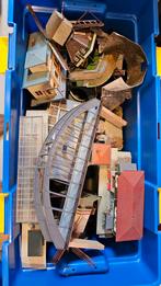 HO Bouwpakketten, Huisjes, Bruggen, Molens, kerkjes, Gebruikt, Gelijkstroom of Wisselstroom, Brug, Tunnel of Gebouw, Ophalen