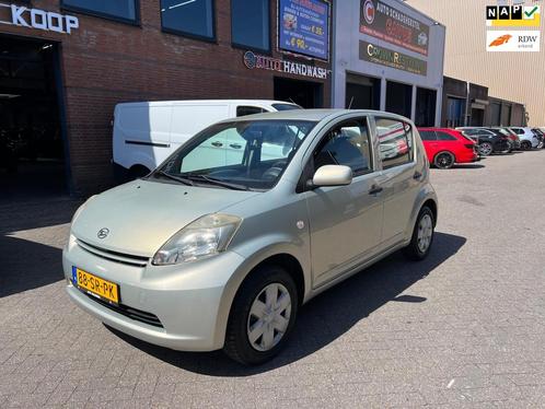 Daihatsu Sirion 2 1.3-16V Comfort AUTOMAAT CARPLAY Lage KM, Auto's, Daihatsu, Bedrijf, Te koop, Sirion, ABS, Airbags, Android Auto