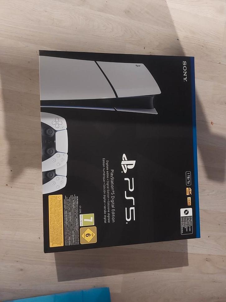 PS5 Digital Edition Nieuw + 2 Controllers + Extra's, Spelcomputers en Games, Spelcomputers | Sony PlayStation 5, Nieuw, Playstation 5 Digital