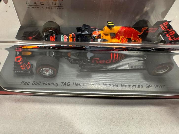 Max Verstappen RB13 1:43 Malaysia GP 2017, Hobby en Vrije tijd, Modelauto's | 1:43, Zo goed als nieuw, Auto, MiniChamps, Ophalen of Verzenden