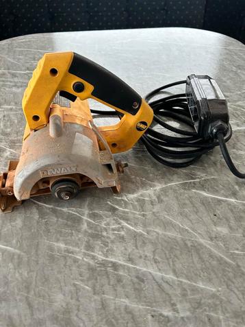 DeWalt Tegelzaagmachine - Gebruikt beschikbaar voor biedingen