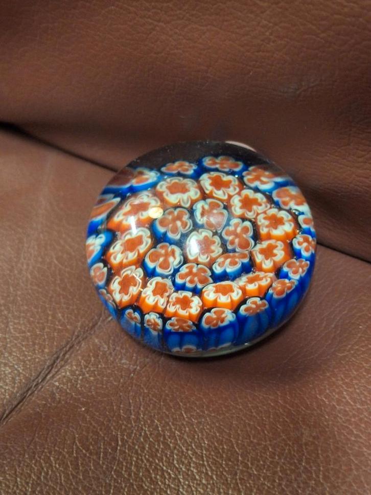 Murano Glazen Presse Papier Bloemmotief, Antiek en Kunst, Antiek | Glas en Kristal, Ophalen of Verzenden