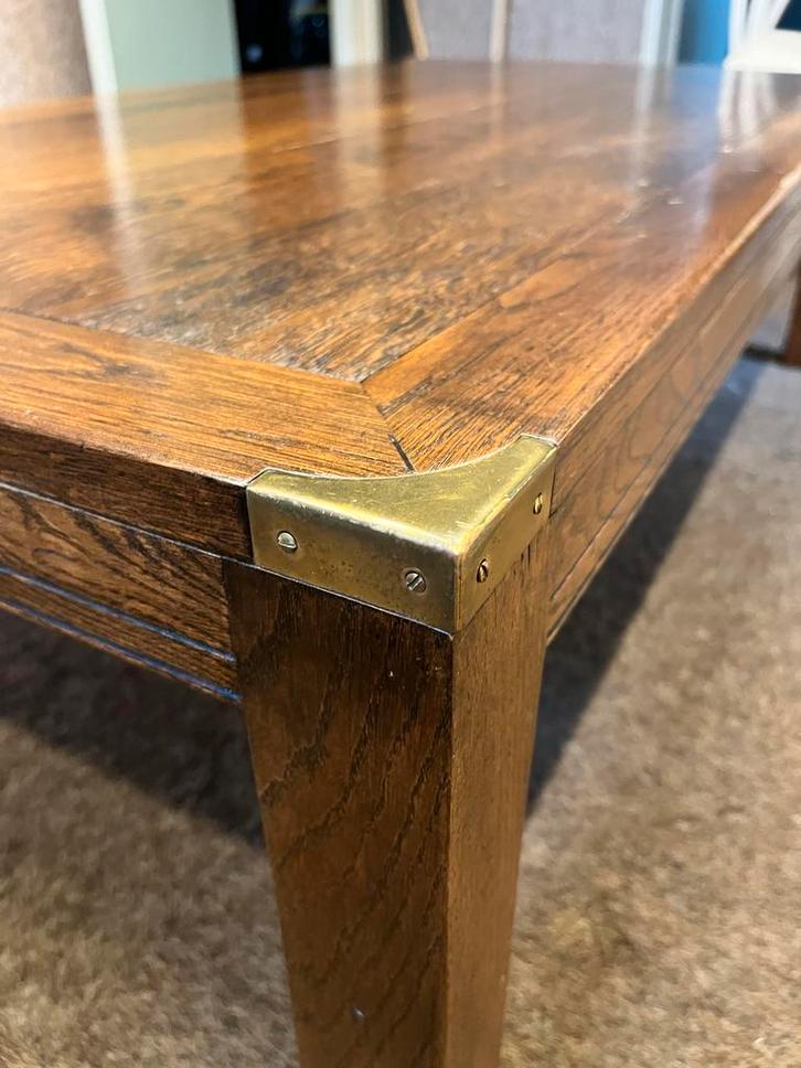 Antieke Eiken Salontafel met Messing Details, Huis en Inrichting, Tafels | Salontafels, Gebruikt, Minder dan 50 cm, 50 tot 100 cm