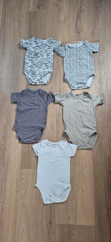 Bundel met 5 superfijne rompers, maat 74/8] beschikbaar voor biedingen