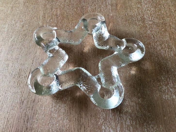 Pukeberg glazen kandelaar, stervorm, Antiek en Kunst, Antiek | Kandelaars, Glas, Ophalen of Verzenden