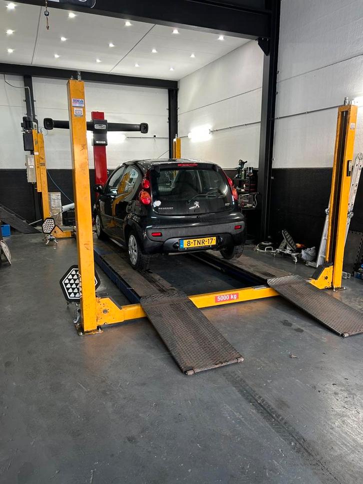 Hefbrug verhuur, Doe-het-zelf en Verbouw, Gereedschap | Overige machines, Zo goed als nieuw, Ophalen