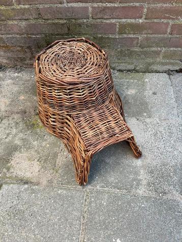 Nieuwe rieten egelhuisje beschikbaar voor biedingen