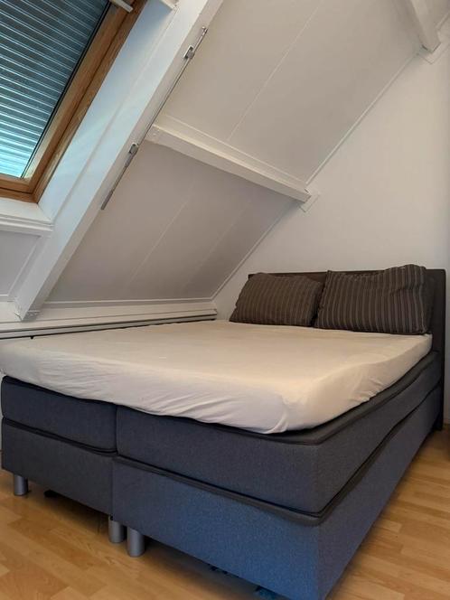 Box spring 140 cm x 200 cm (logeerbed), Huis en Inrichting, Slaapkamer | Boxsprings, Zo goed als nieuw, 140 cm, 200 cm, Tweepersoons