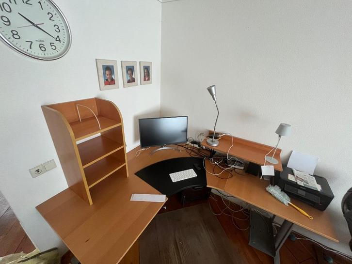 IKEA hoekbureau met extra's, Huis en Inrichting, Bureaus, Gebruikt, Bureau, In hoogte verstelbaar, Ophalen