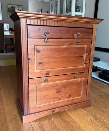 Houten Schoenenkast (97,5 x 84 x 39cm) 2x Klapdeuren 1x La beschikbaar voor biedingen