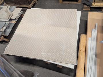 Badkamer tegels 120x120 beschikbaar voor biedingen