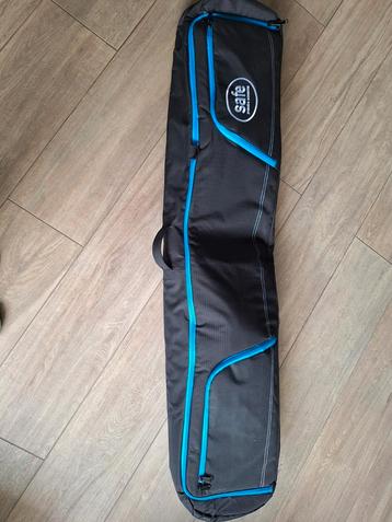 Snowboardtas beschikbaar voor biedingen