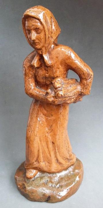 Om 1940 PETRI Tegelen Beeld Sculptuur Het Sprokkel Vrouwtje beschikbaar voor biedingen