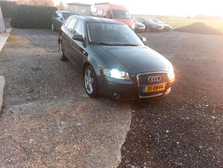 Audi A3 1.6 Sportback 75KW 2008 Grijs, Auto's, Audi, A3, ABS, Airbags, Airconditioning, Alarm, Bluetooth, Centrale vergrendeling
