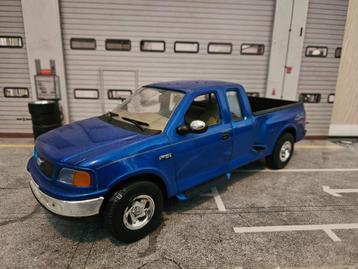 Welly Ford F-150 1999 1/18 beschikbaar voor biedingen