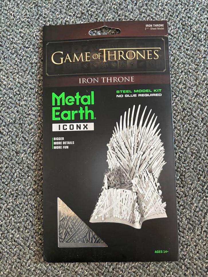 Game of Thrones Metal Earth IJzeren Troon Model, Hobby en Vrije tijd, Modelbouw | Auto's en Voertuigen, Nieuw, Overige typen, 1:50 of kleiner