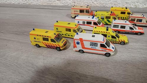 Te koop diverse ambulance modellen ambulancemodel modelauto, Hobby en Vrije tijd, Modelauto's | 1:87, Zo goed als nieuw, Auto