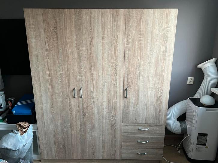 Leen Bakker Kledingkast - Ruime Opbergruimte, Huis en Inrichting, Kasten | Kledingkasten, Gebruikt, 200 cm of meer, 100 tot 150 cm