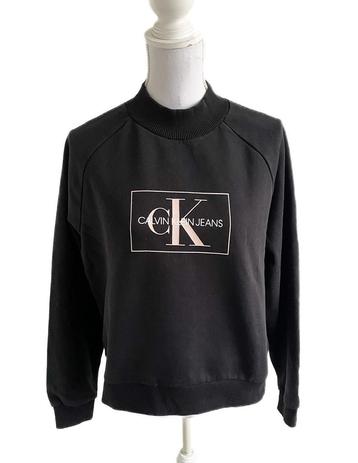 Mooie trui van Calvin Klein L beschikbaar voor biedingen