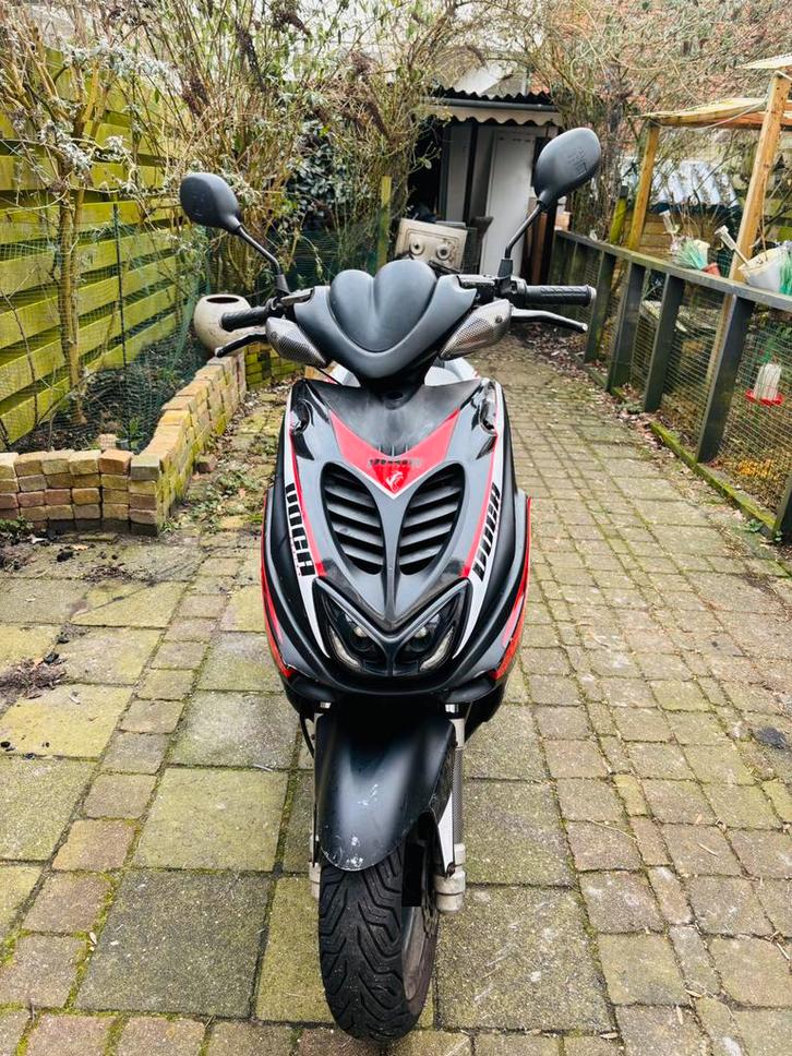 Yamaha aerox 2012 50cc, Fietsen en Brommers, Scooters | Yamaha, Gebruikt, Aerox, Maximaal 45 km/u, Benzine, Ophalen