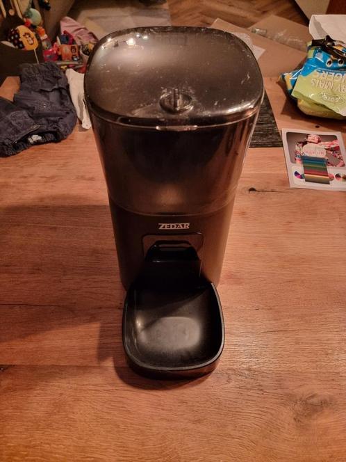 Zedar A600 automatische voederbak, Dieren en Toebehoren, Kattenvoerbakken en Drinkbakken, Zo goed als nieuw, Automatisch, Ophalen