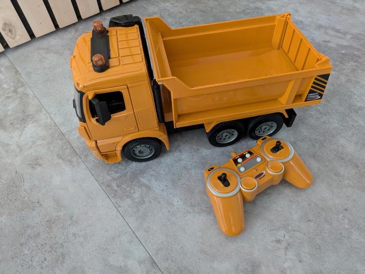 Mercedes Arocs kiepwagen Jamara met afstandsbediening, Kinderen en Baby's, Speelgoed | Speelgoedvoertuigen, Gebruikt, Afstandsbediening