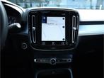 Volvo XC40 1.5 T2 Momentum Camera | Applecarplay (bj 2020), Gebruikt, Met garantie (alle), 14 km/l, Bedrijf