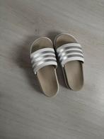 Adidas badslippers, Ophalen of Verzenden, Zo goed als nieuw, Sneakers of Gympen