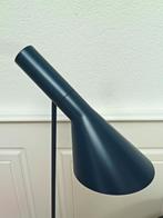 Louis Poulsen AJ STAANDE VLOERLAMP DONKERBLAUW Z.G.A.N., Huis en Inrichting, Lampen | Vloerlampen, 100 tot 150 cm, Ophalen of Verzenden