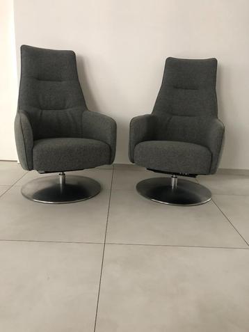 2 draaifauteils midden grijs/bl modern, strak en comfortabel beschikbaar voor biedingen