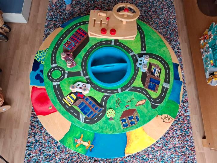 Gave speeltafel uit kinderopvang/ wachtruimte, Kinderen en Baby's, Speelgoed | Speeltafels, Gebruikt, Ophalen