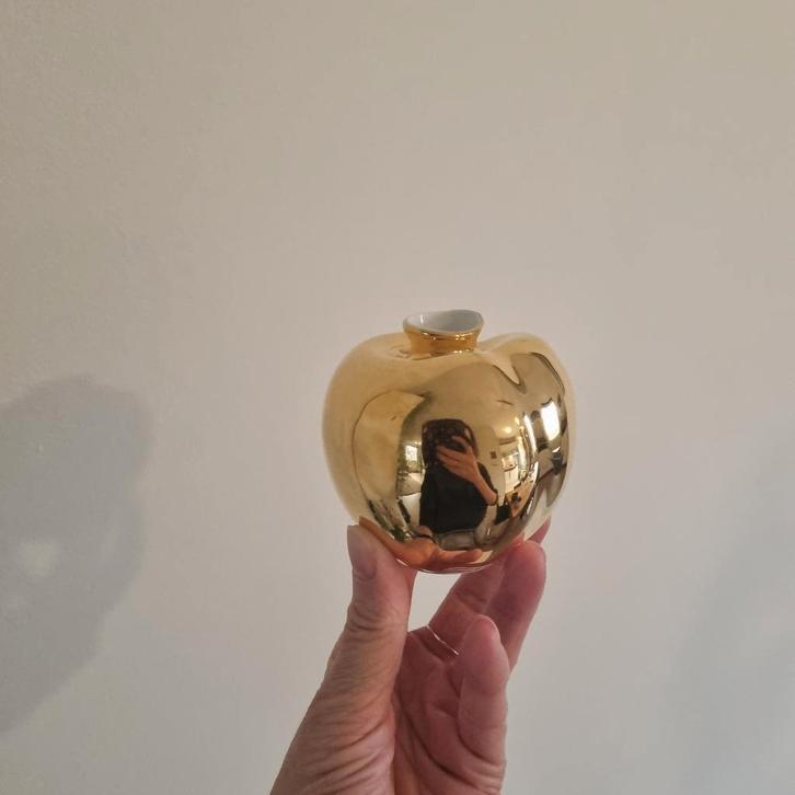 Arzberg Appelvaasje Goudkleurig - Vintage Design, Huis en Inrichting, Woonaccessoires | Vazen, Gebruikt, Geel, Minder dan 50 cm