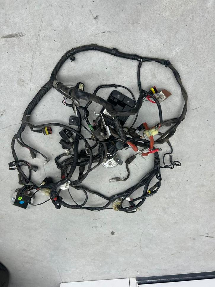 Vespa sprint kabelboom | Euro 4 & Compleet | Plug and play, Fietsen en Brommers, Brommeronderdelen | Scooters, Zo goed als nieuw