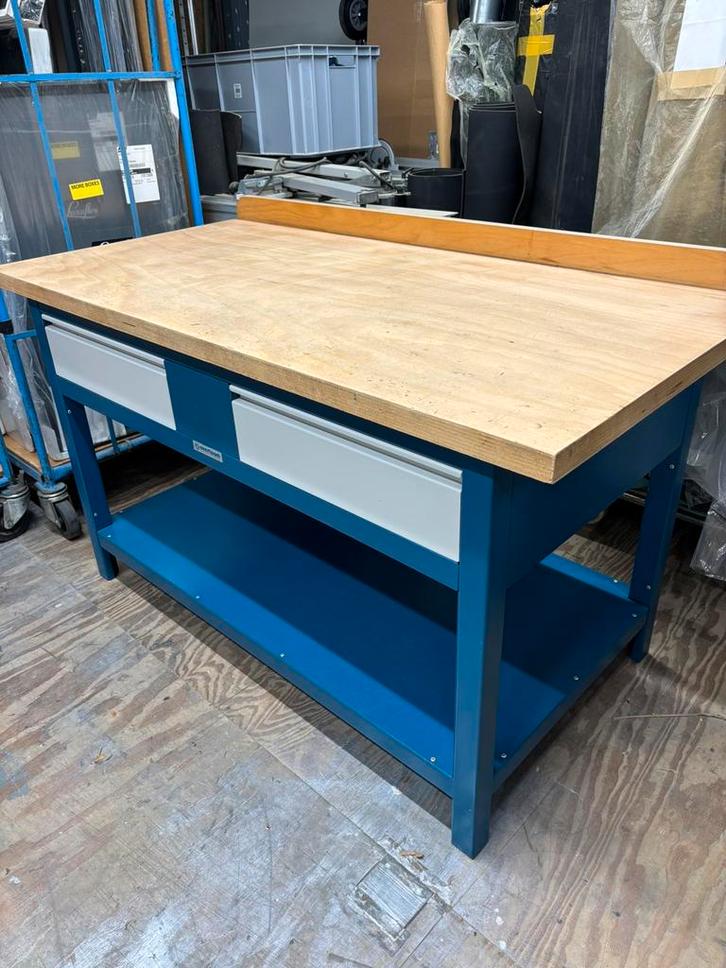 Werkbank overtoom manutan werktafel werkplaats gereedschap, Doe-het-zelf en Verbouw, Werkbanken, Zo goed als nieuw, Ophalen