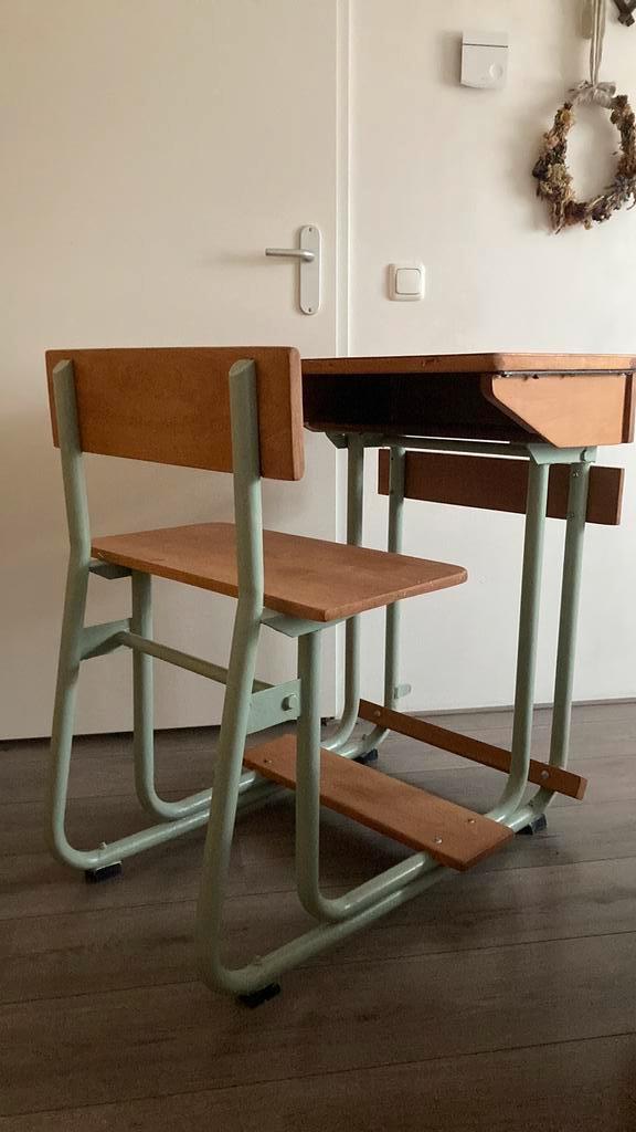Vintage lessenaar, Kinderen en Baby's, Kinderkamer | Tafels en Stoelen, Gebruikt, Stoel(en), Ophalen