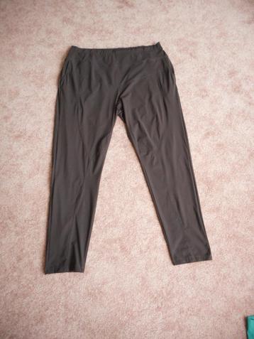 Nieuwe leuke travelstof broek Plus Basics mt 50 Donkergrijs beschikbaar voor biedingen