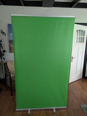 roll-up greenscreen 120x200cm beschikbaar voor biedingen