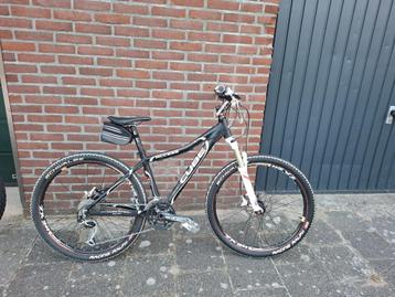 Mountainbike Cube beschikbaar voor biedingen