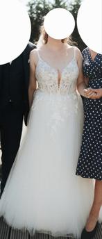 Trouwjurk met sluier en hoepelrok, Kleding | Dames, Ophalen of Verzenden, Zo goed als nieuw, Wit, Trouwjurk