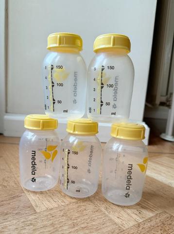 5x flesjes Medela moedermelk borstvoeding kolfapparaat beschikbaar voor biedingen