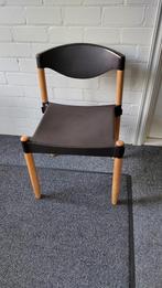 12 zwarte stoelen met houten poten., Ophalen, Zwart, Hout, Zo goed als nieuw
