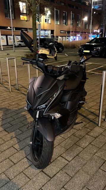 Kymco New Super 8R | 2022 | Matzwart | Geel Kenteken beschikbaar voor biedingen