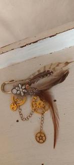 Steampunk Broche veren tandwielen goudkleurig 8 cm, Overige materialen, Nieuw, Ophalen of Verzenden, Goud