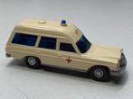 Wiking Mercedes 200 ambulance IMG6599/6600/1, Hobby en Vrije tijd, Modelauto's | 1:87, Ophalen of Verzenden, Zo goed als nieuw