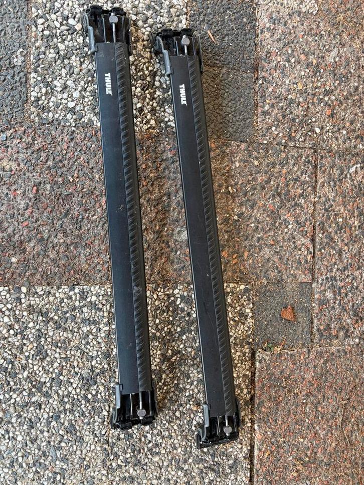 Thule wingbar edge 9594 met kit 4074 voor Renault Megane, Auto diversen, Dakdragers, Gebruikt, Ophalen