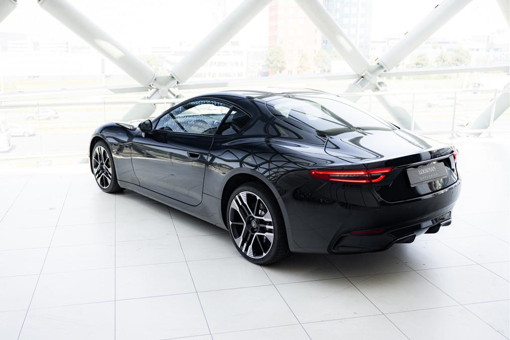 Maserati GranTurismo AWD Folgore 92.5 kWh | Sonus Faber High, Auto's, Maserati, Automaat, Stof, Zwart, 4 stoelen